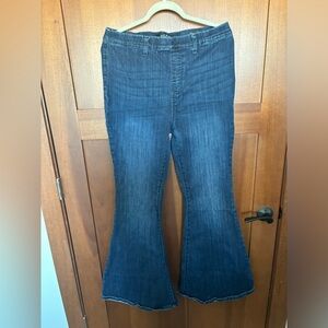 Judy Blue Pull On Super Flare Jeans